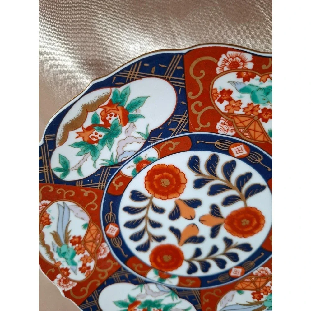 Vintage Japanese Imari Porcelain Plates Set‎ of 2 Scalloped Floral Bird Design
